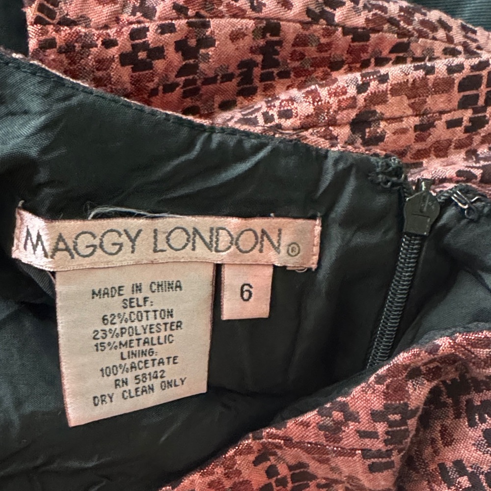 Maggy London Metallic Red & Black Fit & Flare Cocktail Dress Size 6 - Picture 6 of 7